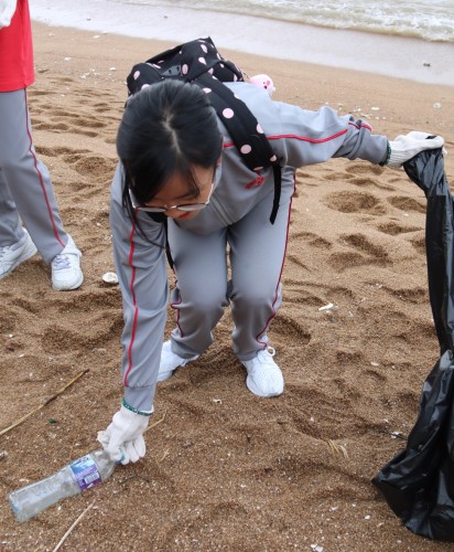 F2 Beach Clean-Up